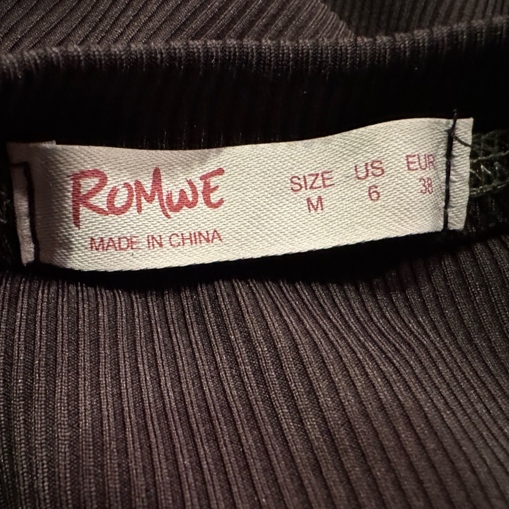 Romwe top - Picture 5 of 5